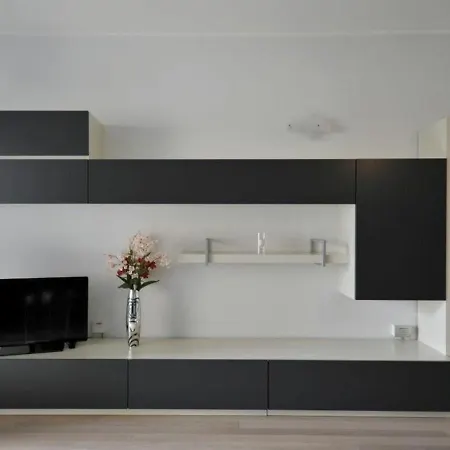 Apartment Cola Di Rienzo By Halldis