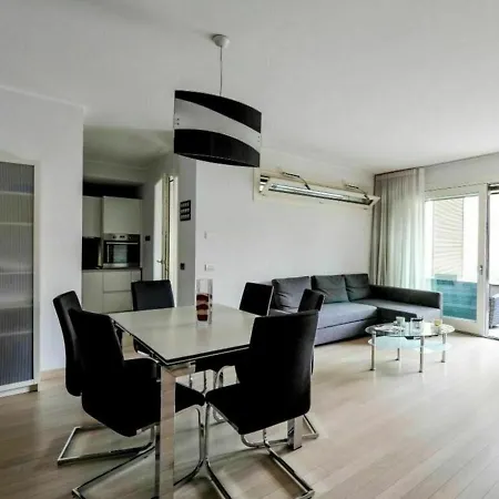 Apartment Cola Di Rienzo By Halldis Milan