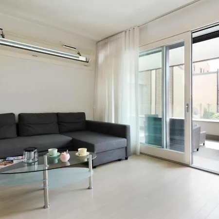 Apartment Cola Di Rienzo By Halldis *